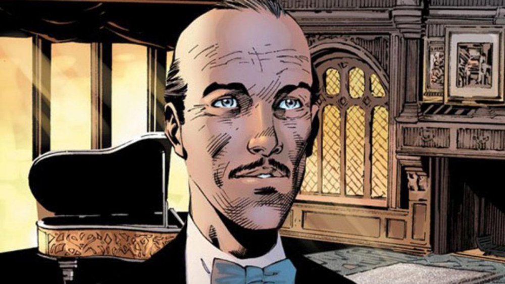 Alfred Pennyworth, de pie en Wayne Manor, diseñado por Jim Lee