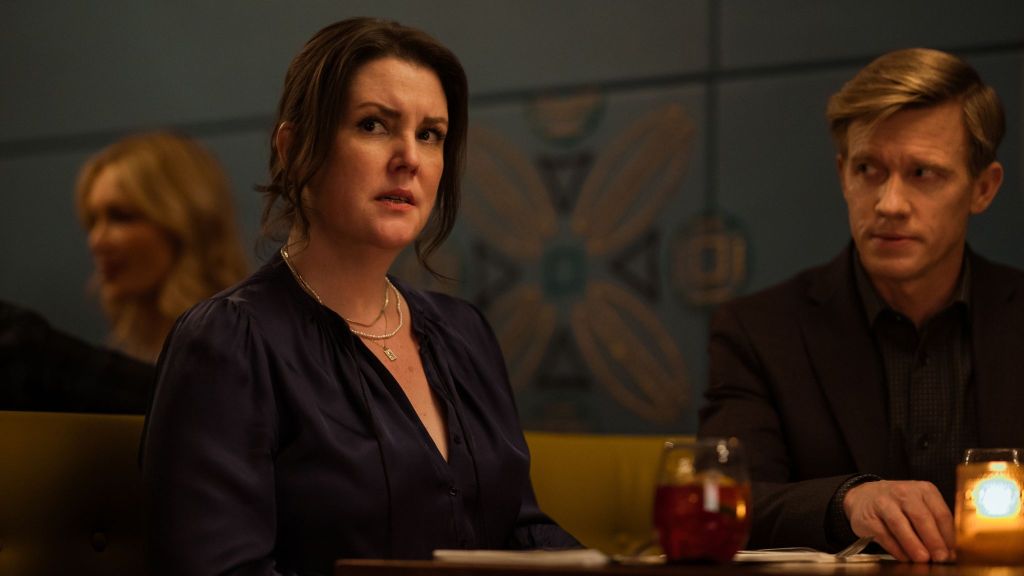 Melanie Lynskey as Shauna and Warren Kole as Jeff Sadecki in Yellowjackets, episode 2, season 3