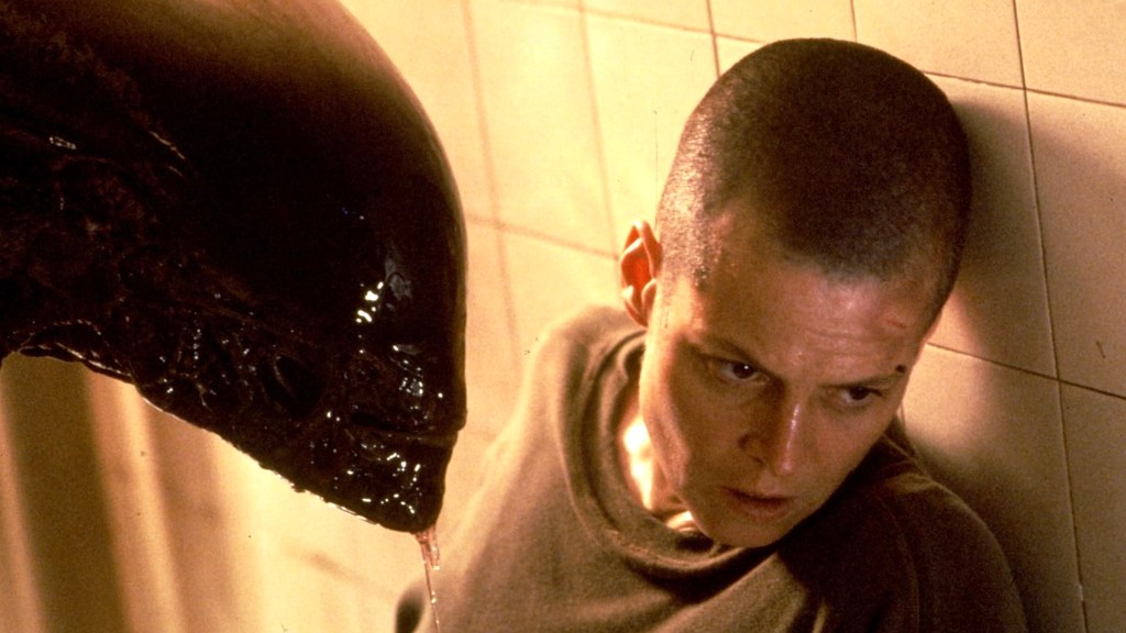 Sigourney Weaver and Xenomorph in Alien 3