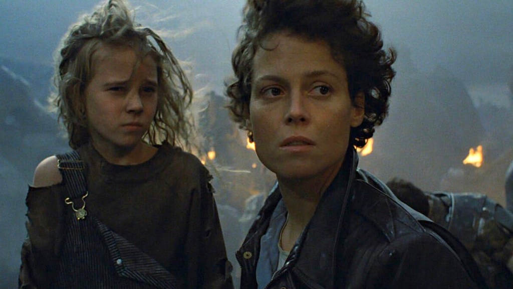 Sigourney Weaver and Carrie Henn in Aliens