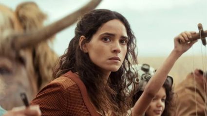 Bix looking concerned in Andor.