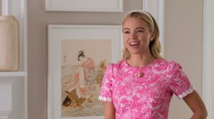 Supergirl Star’s New Netflix Black Comedy Is a Rotten Tomatoes Hit (& You Should Watch It)
