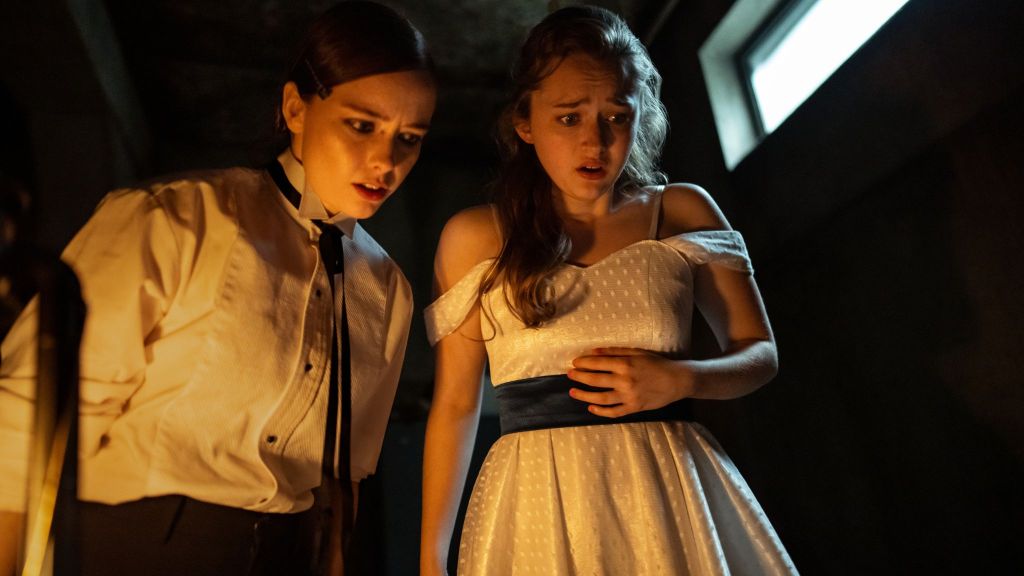 Suzanna Son as Megan Rogers and India Fowler as Lori Granger in Fear Street Prom Queen