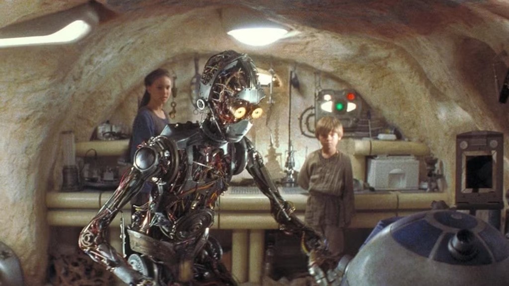 C-3PO and R2-D2 meet for the first time