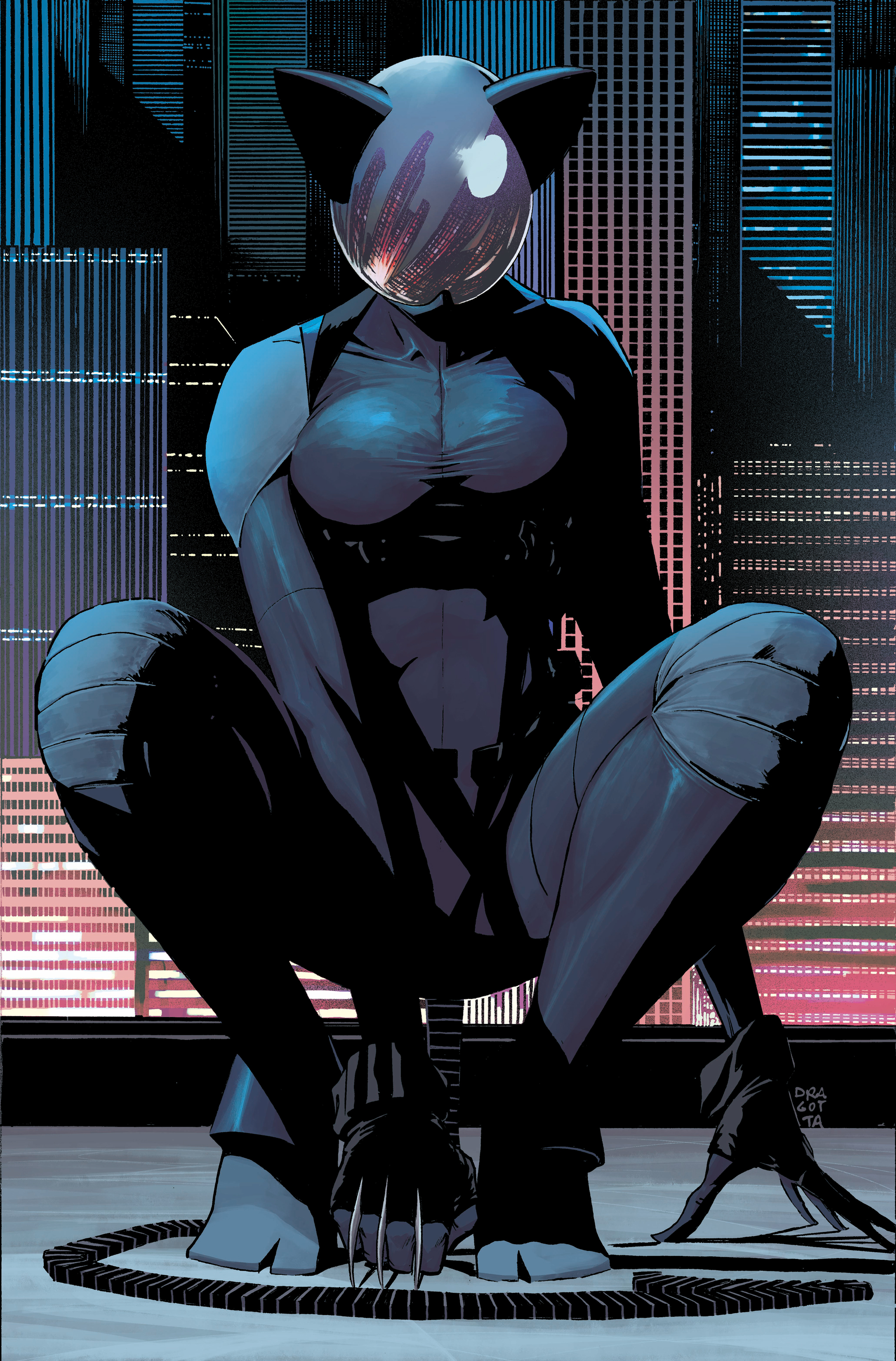 DC Reveals First Look at Absolute Catwoman Costume
