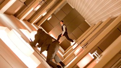 Joseph Gordon-Levitt in Inception rotating corridor scene
