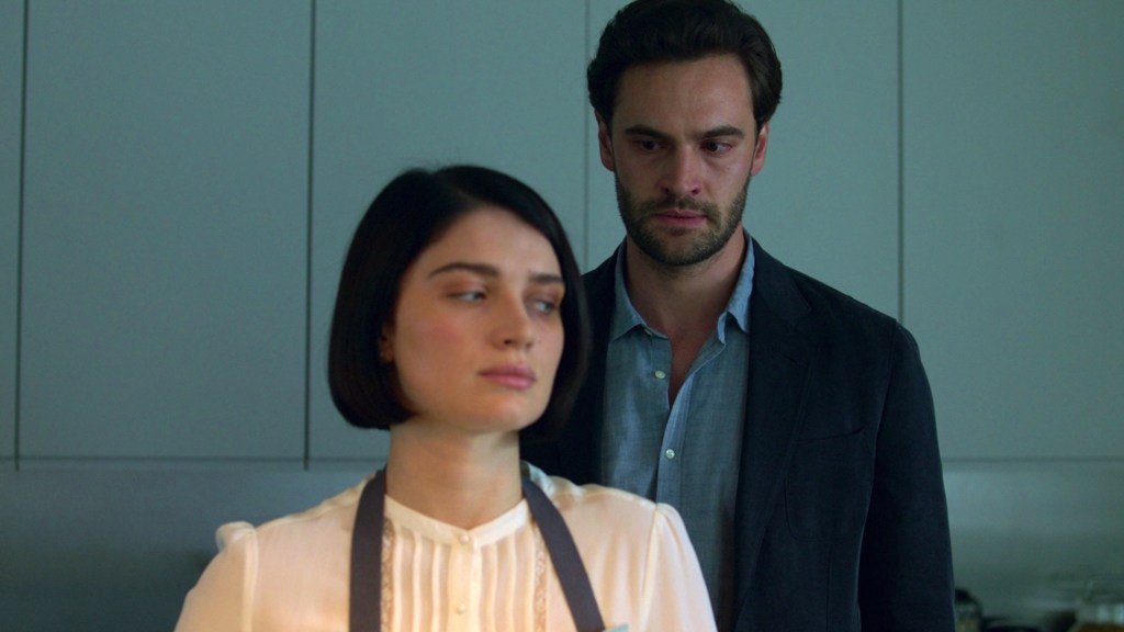 Behind Her Eyes (Netflix)