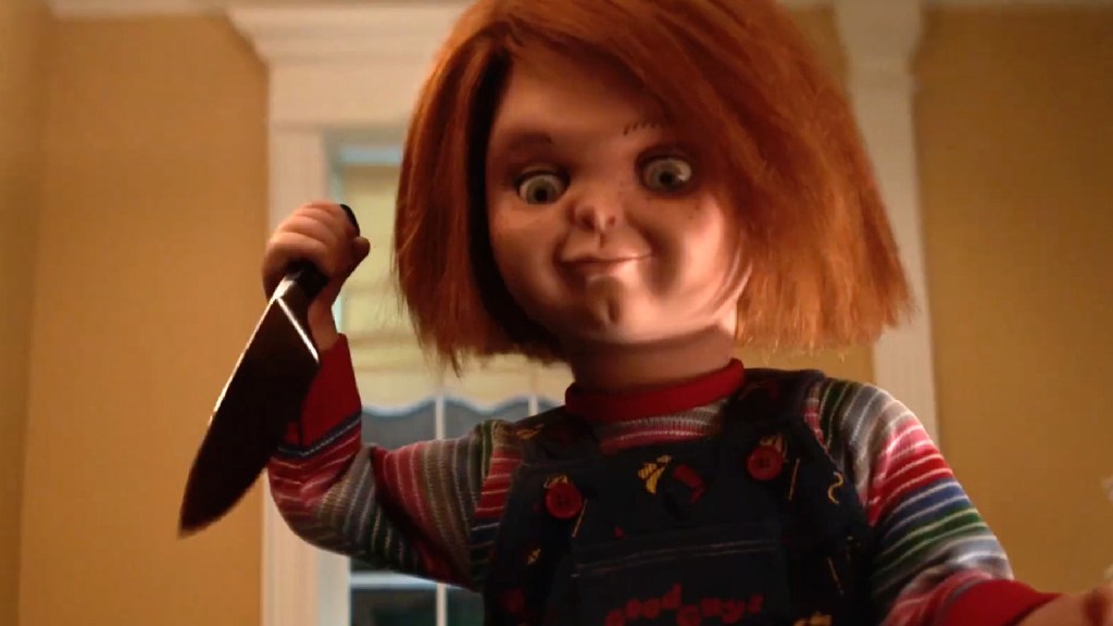 Chucky schwingt in der Chucky -TV -Show zum Messer