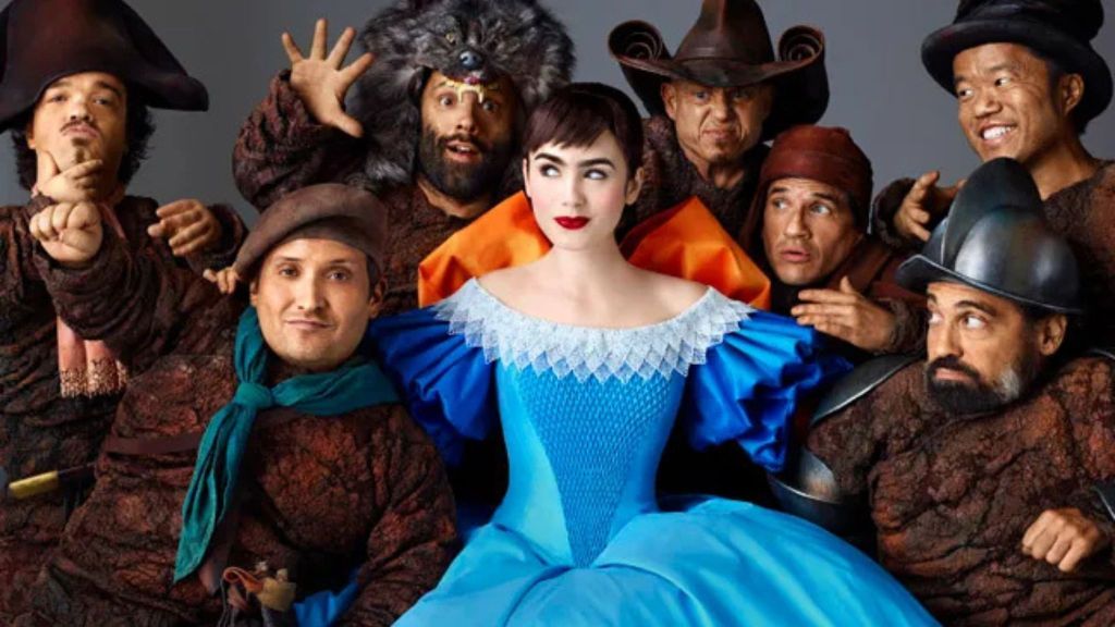 Lily Collins Mirror Mirror Snow White