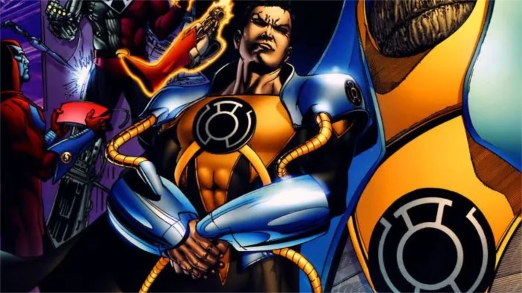 Superboy-Prime with his hands together wearing his Sinestro Corps costume