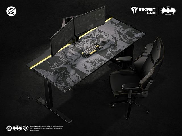 Secretlab Dark Knight chair and table setup