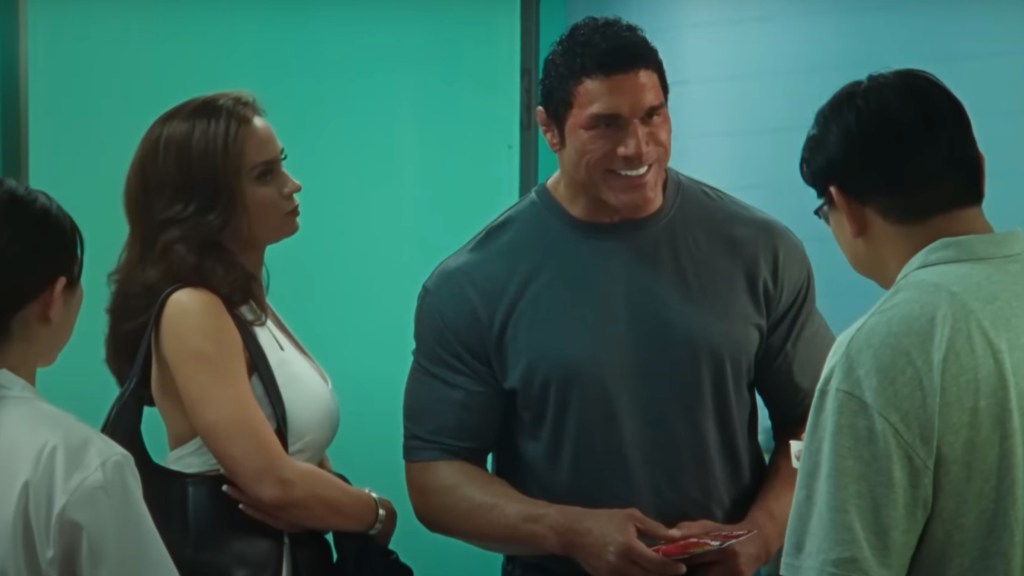 Emily Blunt and Dwayne Johnson in The Smashing Machine