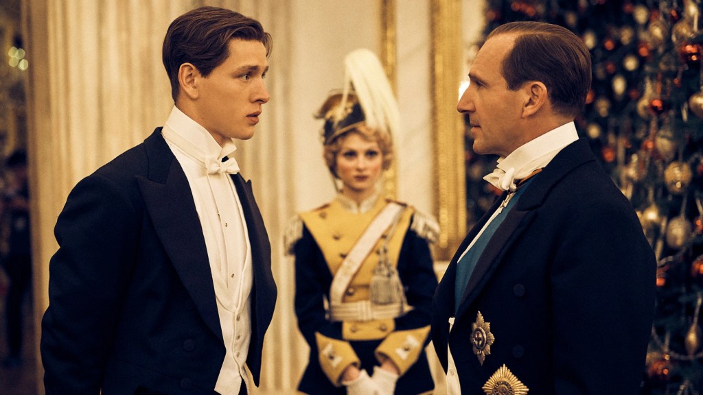 Harris Dickinson and Ralph Fiennes in The King's Man