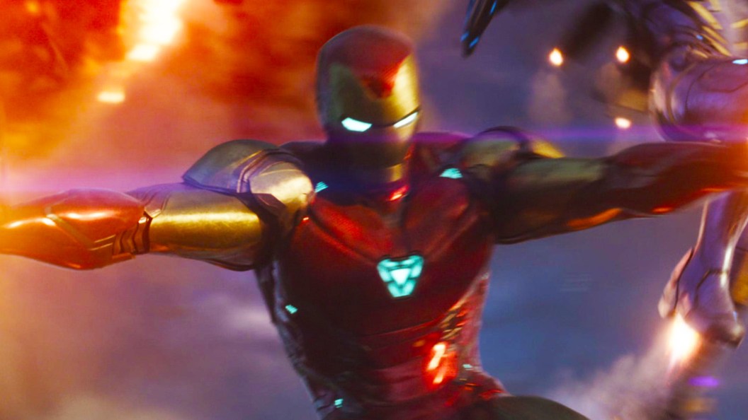 Iron Man fighting in the Battle of Earth in Avengers Endgame
