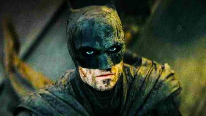 Robert Pattinson's Batman protecting Gotham in The Batman