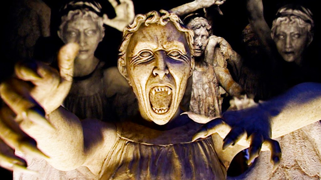 Weeping Angels attacking in Doctor Who