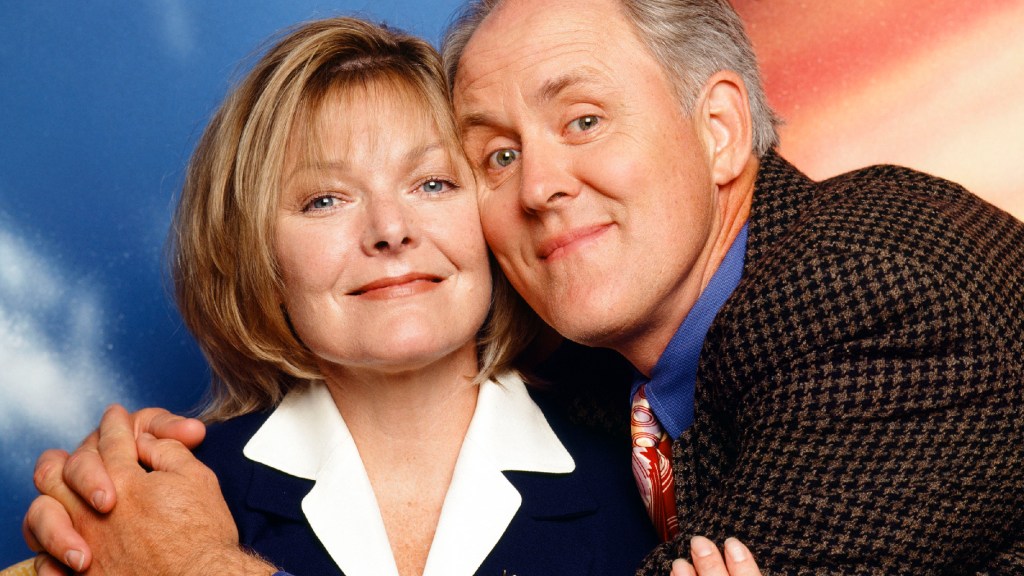 Jane Curtin and John Lithgow in a promotional image for 3rd Rock From the Sun