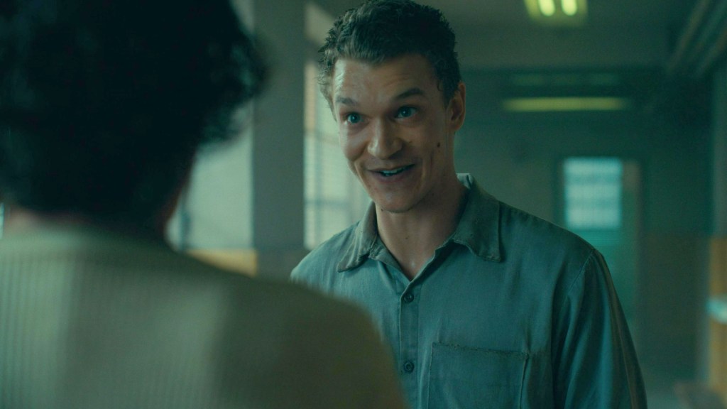 Inmate confronts Arthur Fleck at the end of Joker Folie a Deux