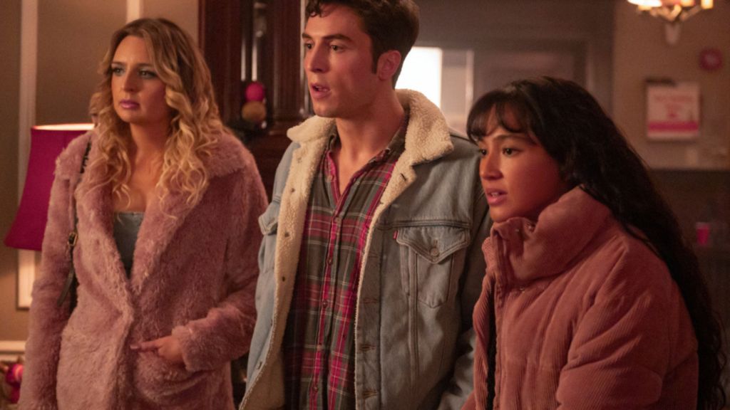 Benny and Carmen join Benny's sister on Overcompensating