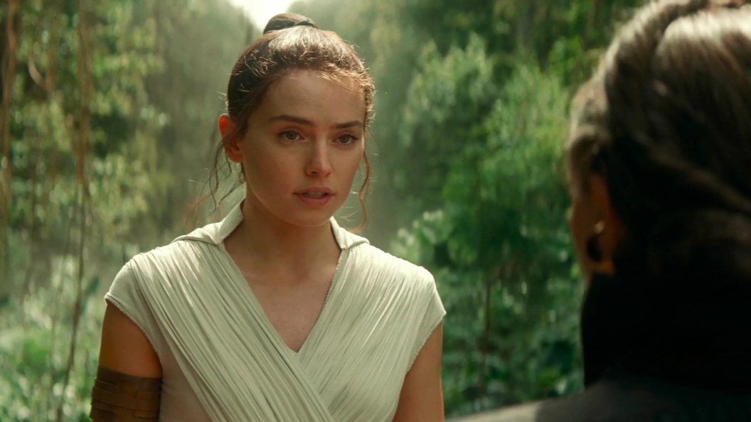 Rey training with Leia in Star Wars The Rise of Skywalker