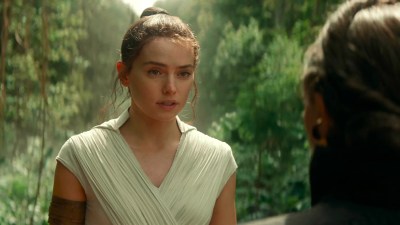 Rey training with Leia in Star Wars The Rise of Skywalker