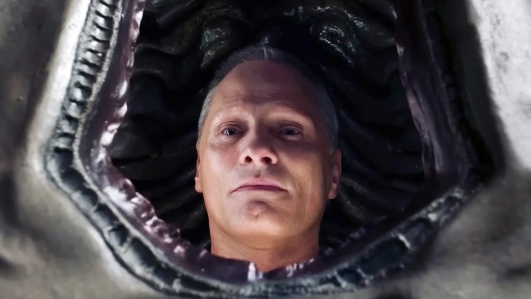 Viggo Mortensen in Crimes of the Future