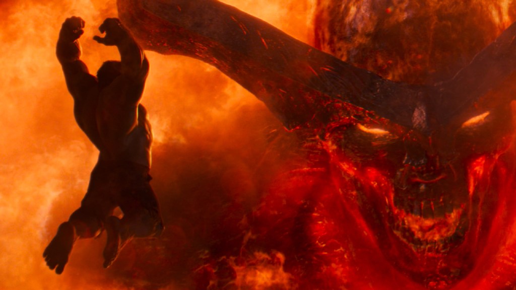 Hulk attempting to attack Surtur in Thor: Ragnarok (2017)