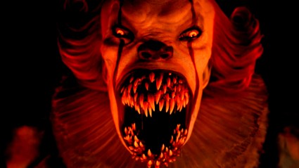 Pennywise with his teeth bared in IT Welcome to Derry Episode 5
