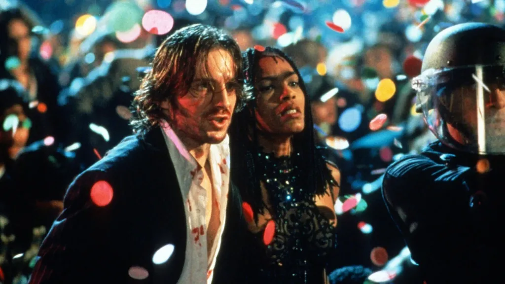 Ralph Fiennes and Angela Bassett in Strange Days