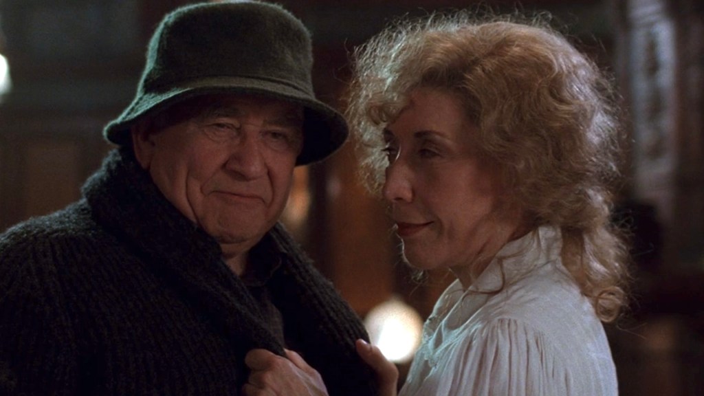 Ed Asner and Lily Tomlin in The X-Files