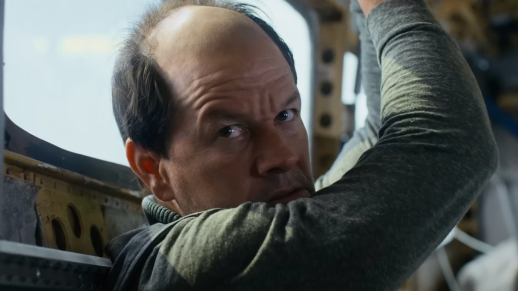 Mark Wahlberg in Flight Risk (2025)