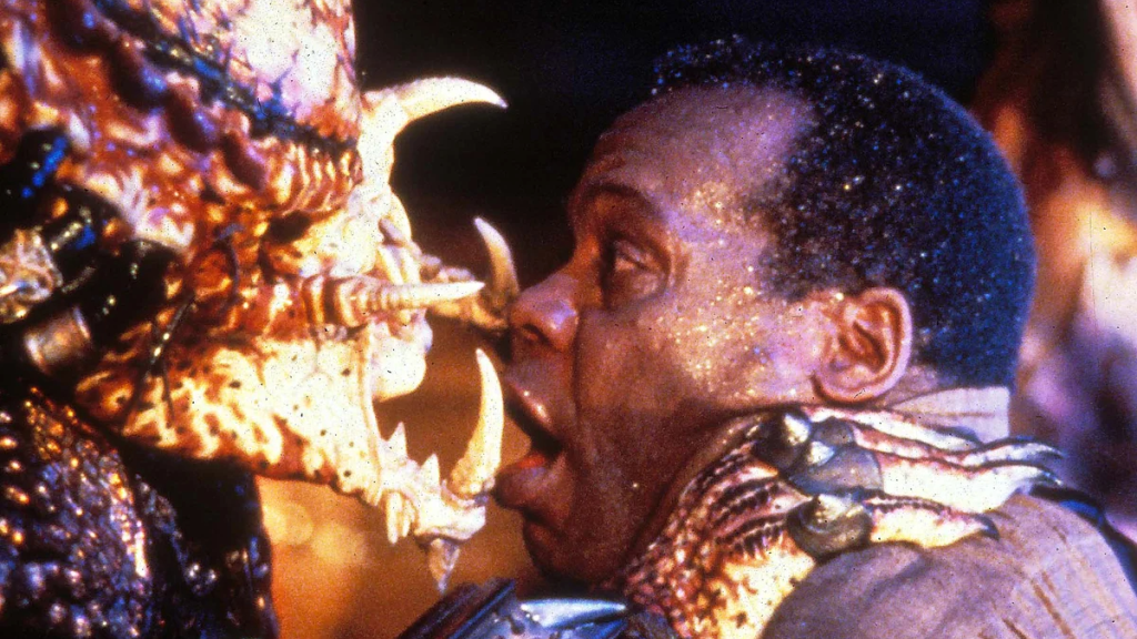 Danny Glover faces a predator in Predator 2 (1990)