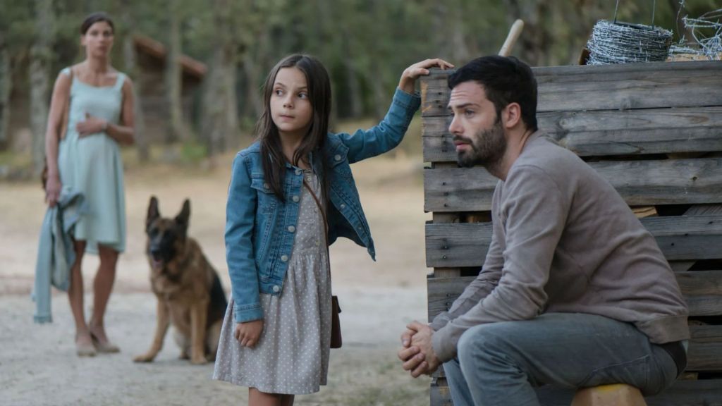 Dafne Keen in The Refugees