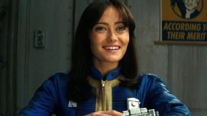 Ella Purnell as Lucy smiling in Fallout Season 1