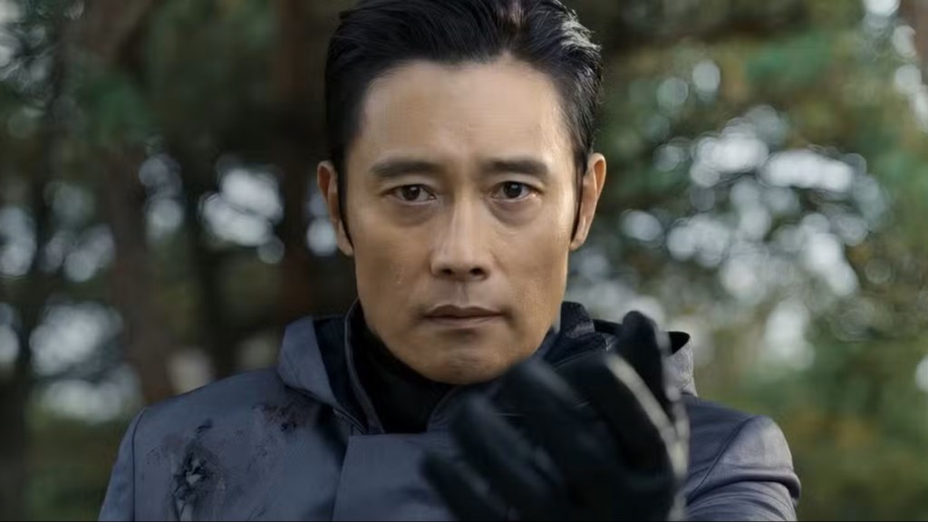 In-ho looking serious with his Front Man mask off in Squid Game