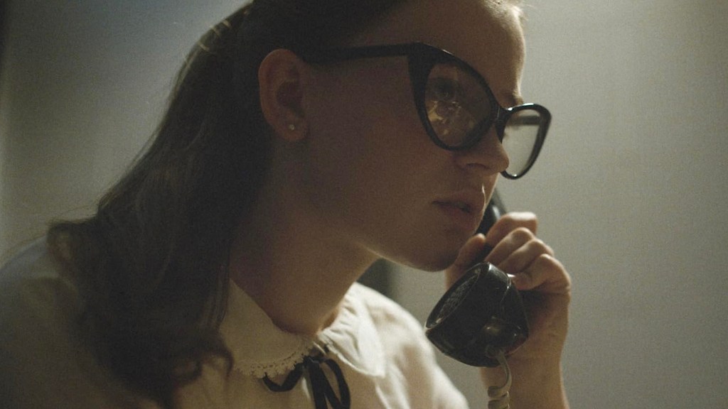 Sierra McCormick in The Vast of Night