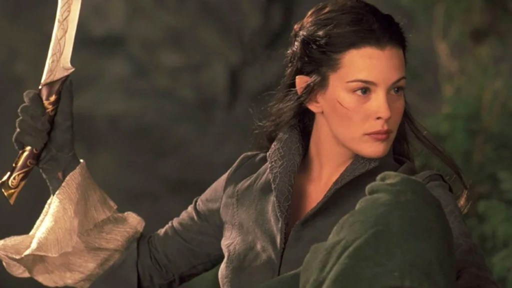 Arwen wielding a sword in The Lord of the Rings: The Fellowship of the Ring