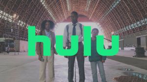 Hulu’s Returning Sci-Fi Series With 86% on Rotten Tomatoes Just Showed Apple & Netflix How It’s Done