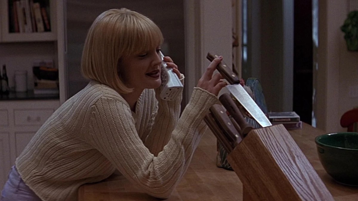 The iconic mask and knife from the classic slasher series