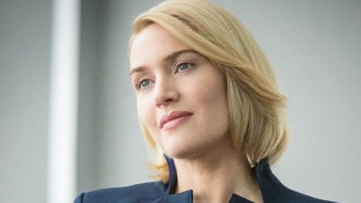 Kate Winslet as Jeanine smiling in Divergent movies