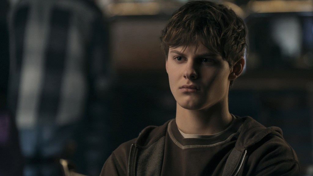 Ryan com semblante sério em The Boys Temporada 5, Episódio 3
