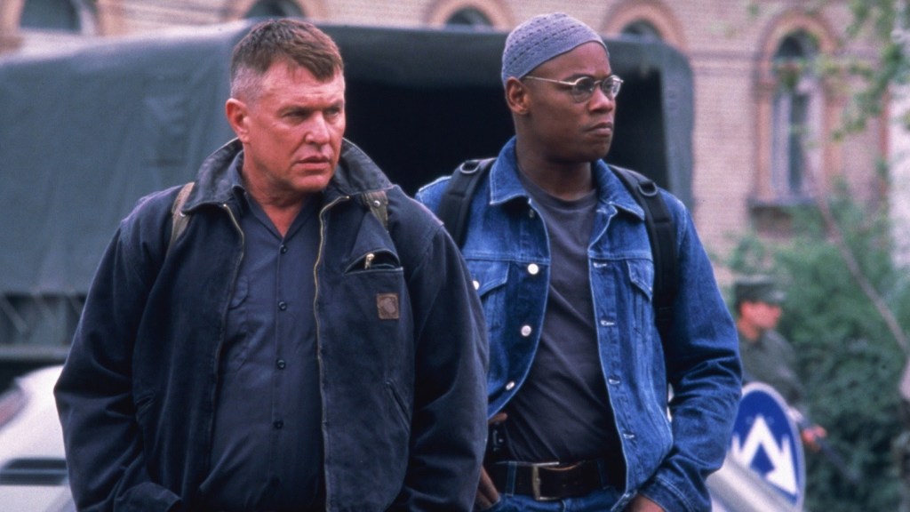 Tom Berenger in Sniper 2
