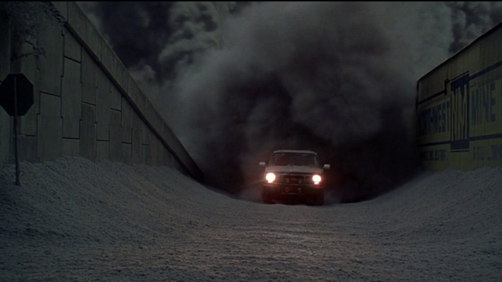 A ‘90s Disaster Thriller Everyone’s Forgotten About Just Returned To Streaming on Peacock