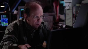 A ‘90s Sci-Fi Disaster Classic Is Now Streaming on Paramount+ (& Its a Perfect Armageddon Replacement)