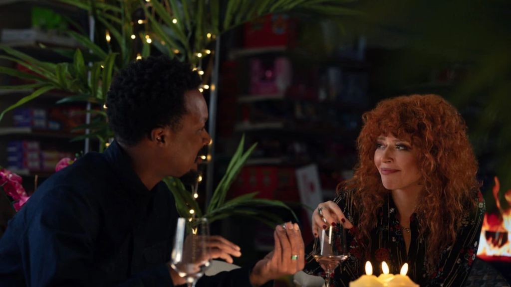 Cena do episódio One Last Job de Poker Face