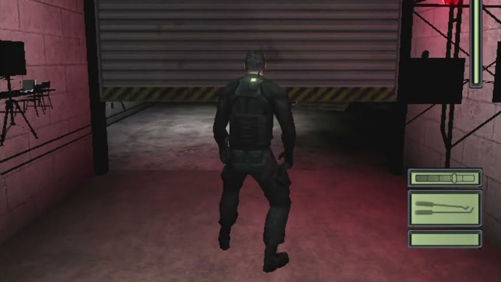 A screenshot from Tom Clancy's Splinter Cell on the Xbox.