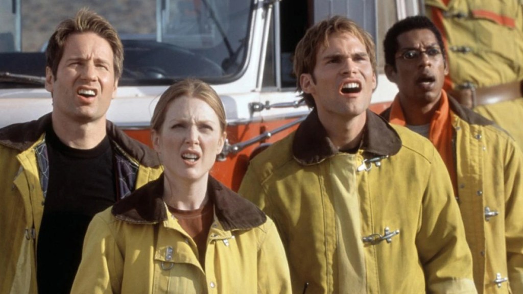 David Duchovny, Julianne Moore, Seann William Scott, and Orlando Jones in Evolution (2001)