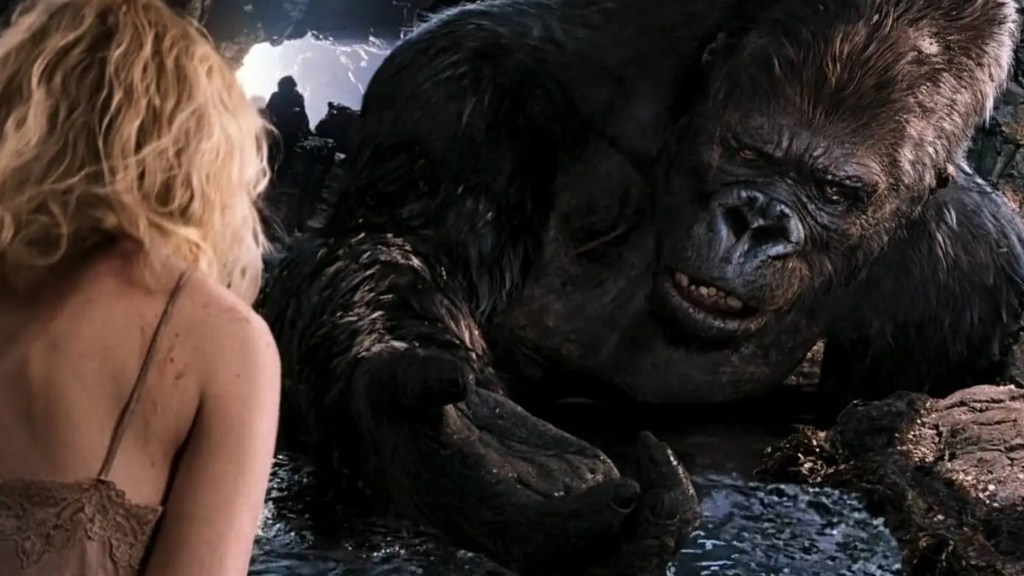 Kong being captured in King Kong (2005)