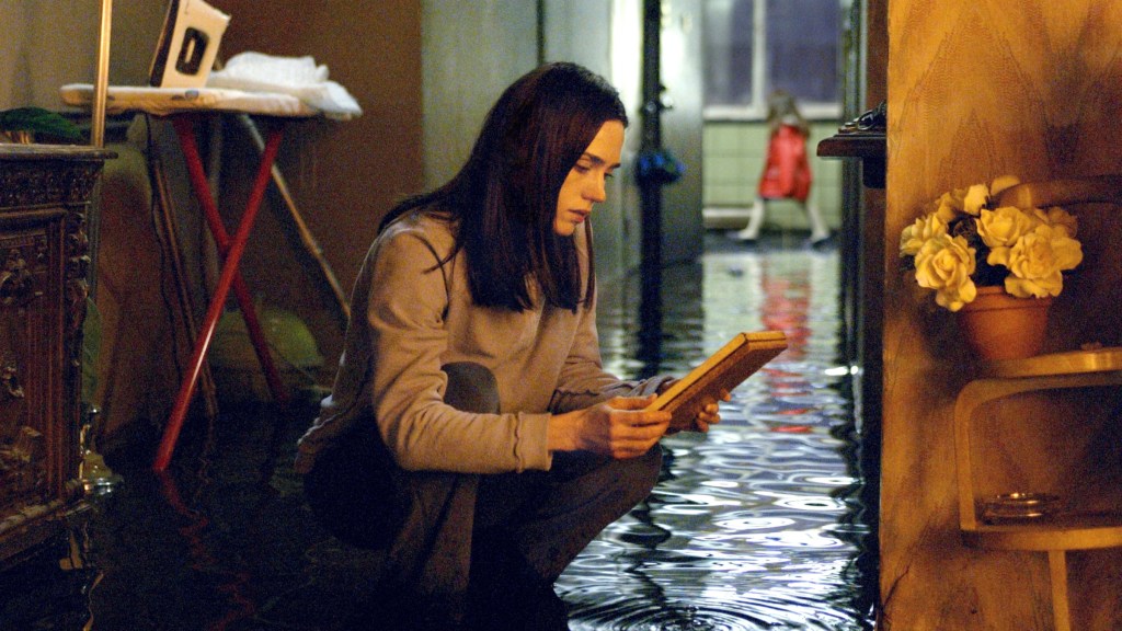 Jennifer Connelly in Dark Water (2005)