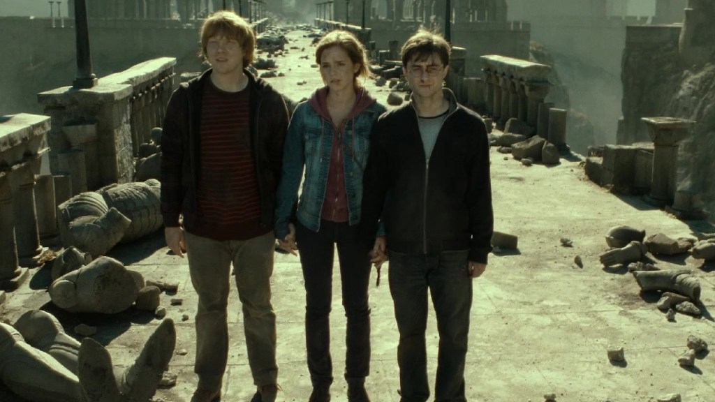 Ron, Hermione, and Harry in Harry Potter